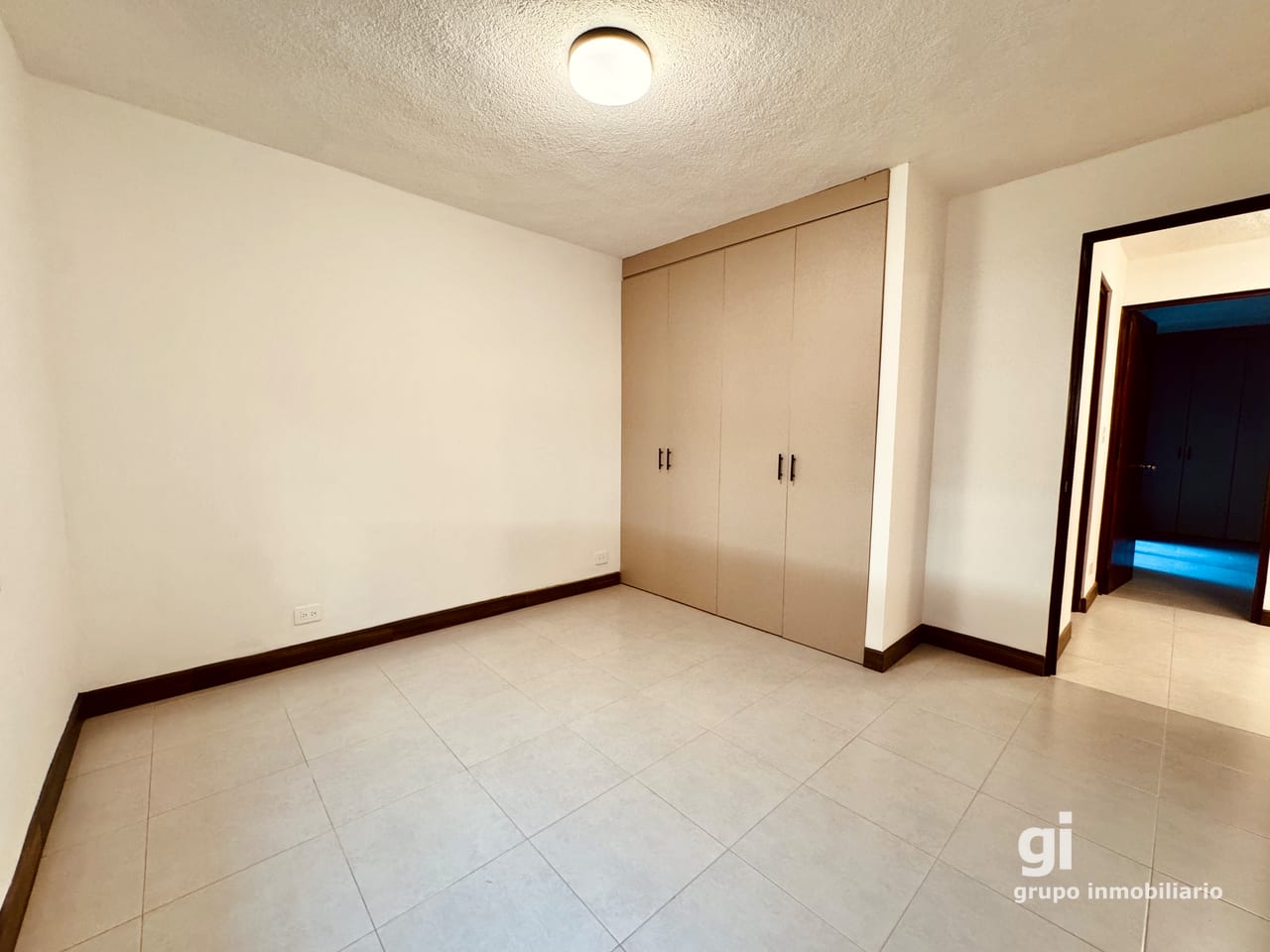 Apartamento Remodelado en Renta en Zona 10 | Excelente Ubicación — Apartamento en Alquiler en Zona 10, Guatemala, Ciudad — foto 7 de 12