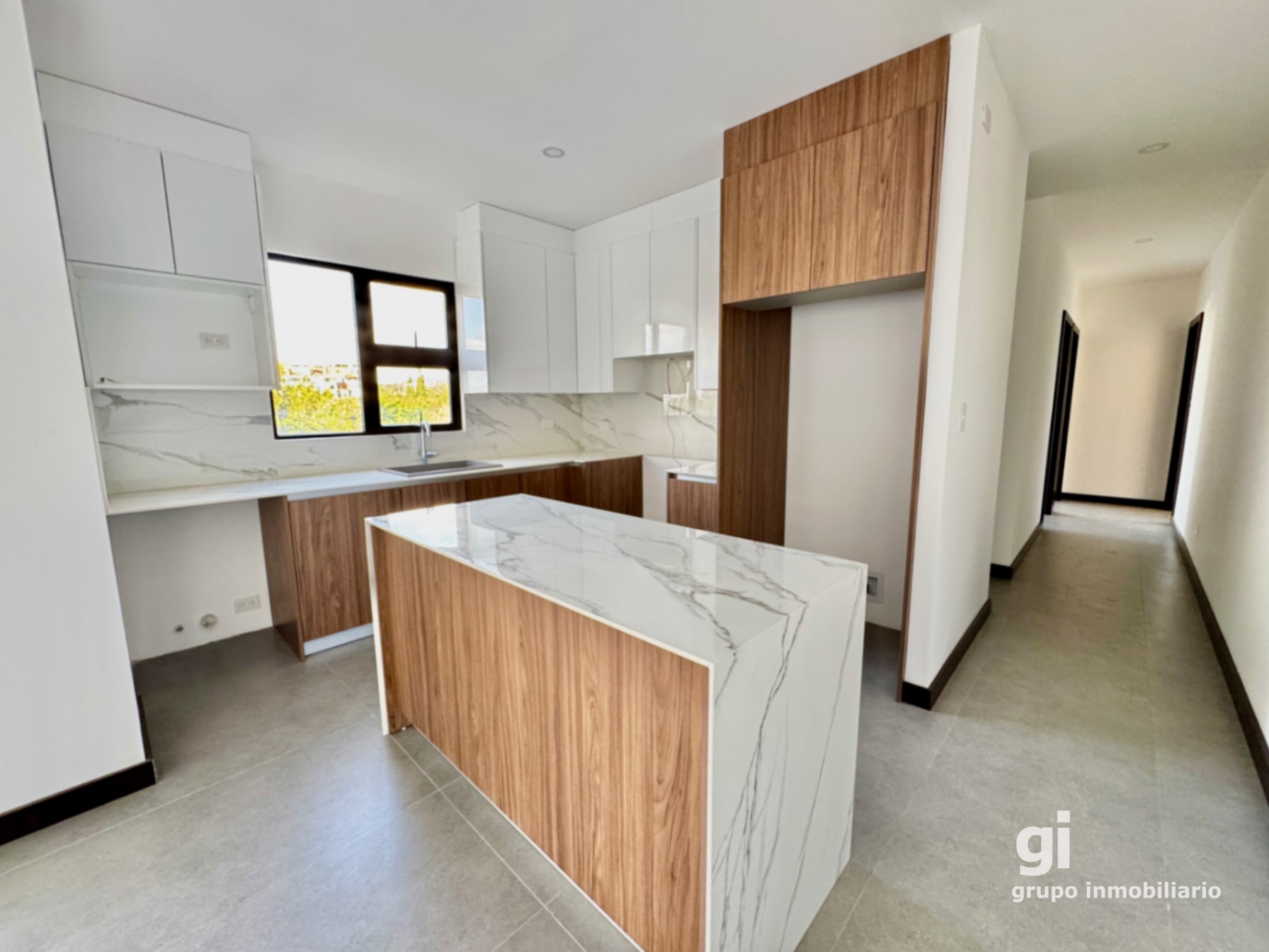 En alquiler, apartamento con jardín y vista en zona 15, 3 dormitorios — Apartamento en Alquiler en Zona 15, Guatemala, Ciudad — foto 3 de 13