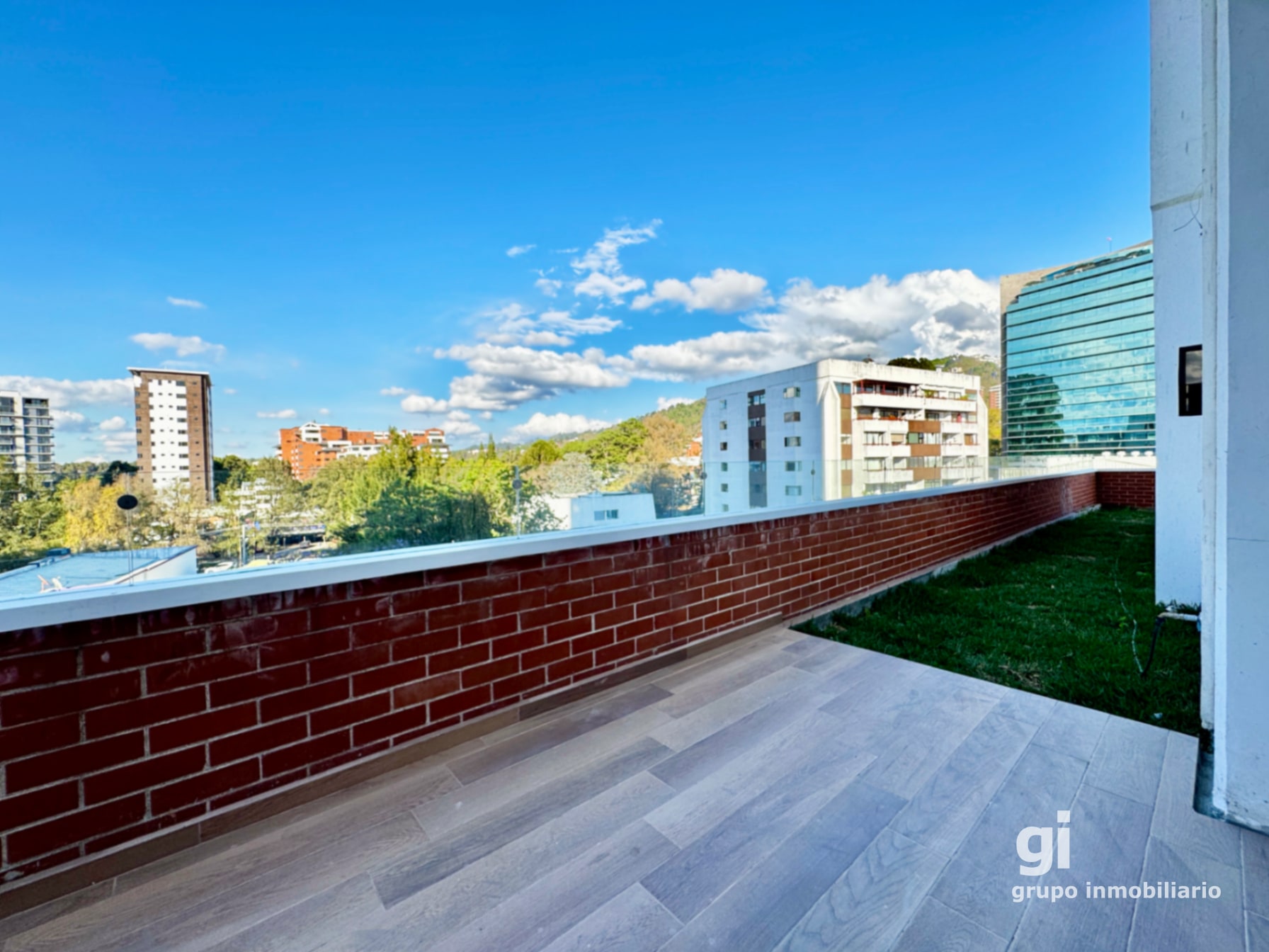 En alquiler, apartamento con jardín y vista en zona 15, 3 dormitorios — Apartamento en Alquiler en Zona 15, Guatemala, Ciudad — foto 4 de 13