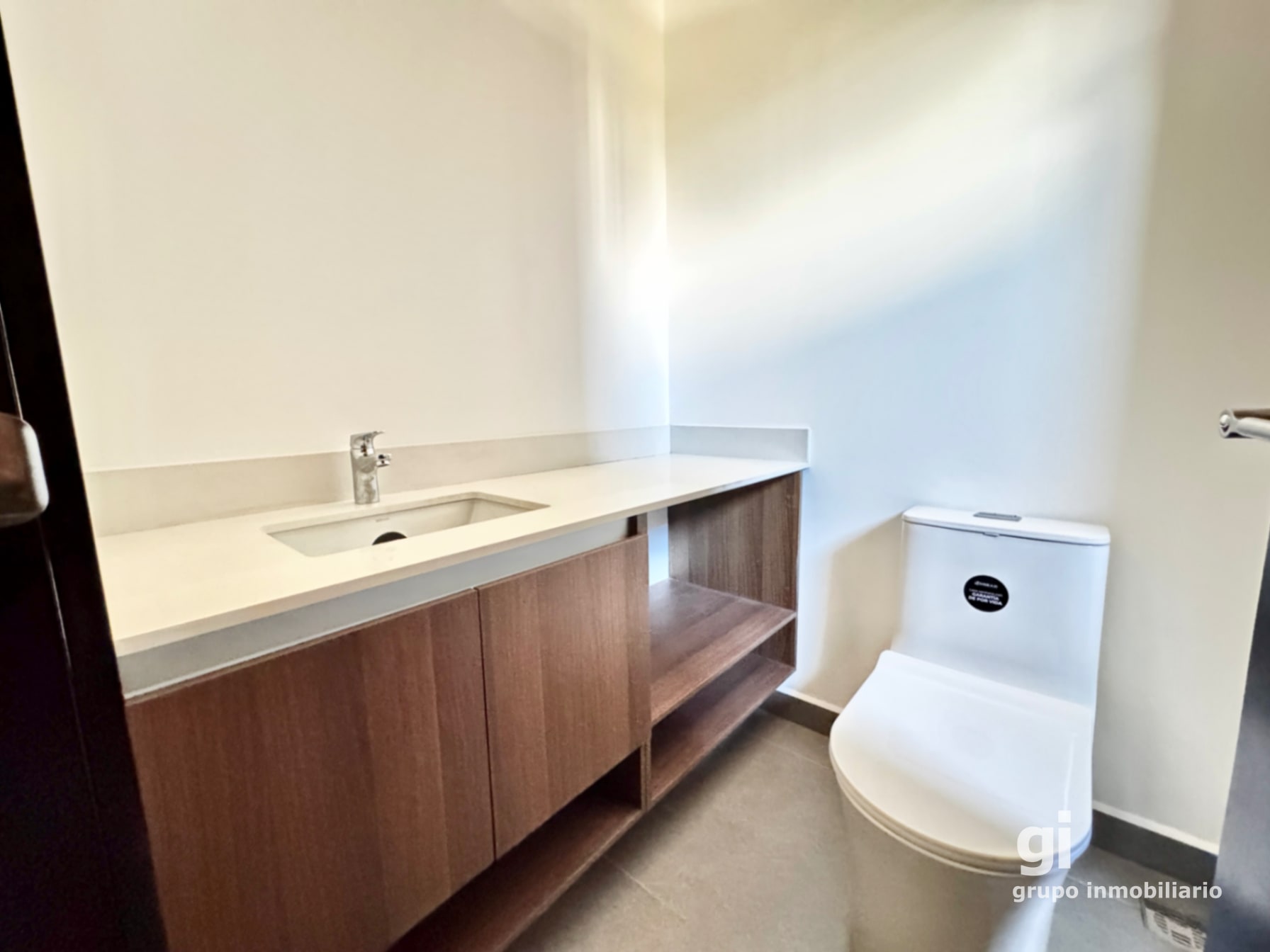 En alquiler, apartamento con jardín y vista en zona 15, 3 dormitorios — Apartamento en Alquiler en Zona 15, Guatemala, Ciudad — foto 10 de 13
