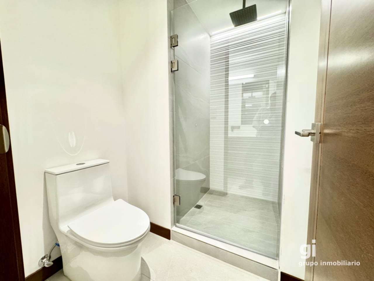 Apartamento en venta por Oakland — Apartamento en Venta en Zona 10, Guatemala, Ciudad — foto 9 de 14