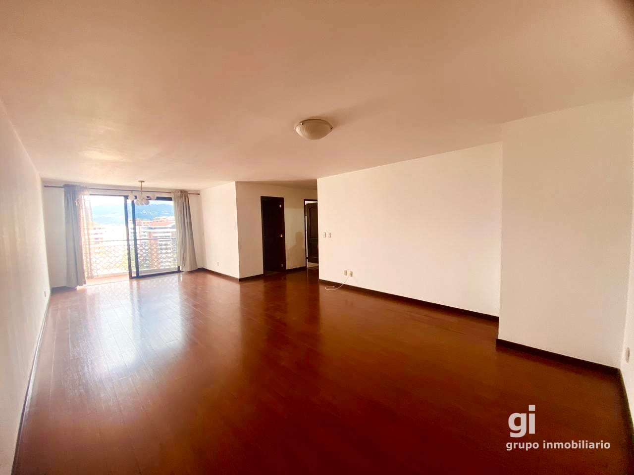 Apartamento en Venta en Zona 14 con Excelente Ubicación — Apartamento en Venta en Zona 14, Guatemala, Ciudad — foto 2 de 7