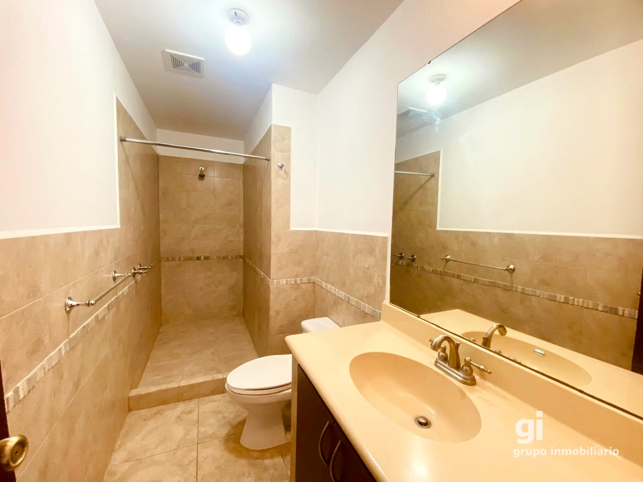 Apartamento en Venta en Zona 14 con Excelente Ubicación — Apartamento en Venta en Zona 14, Guatemala, Ciudad — foto 4 de 7