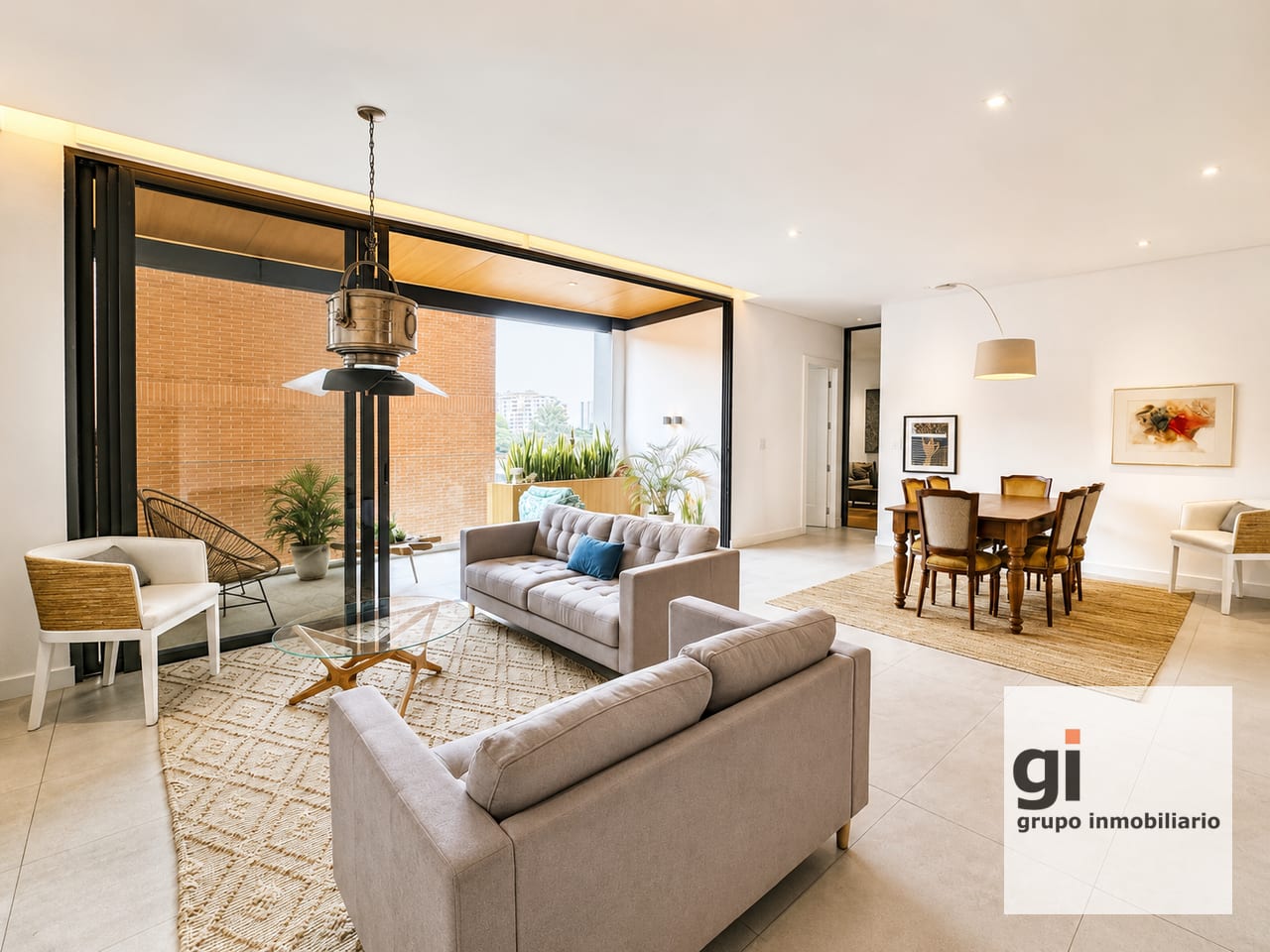 Apartamento de 2 dormitorios en venta en Oakland — Apartamento en Venta en Zona 10, Guatemala, Ciudad — foto 1 de 11