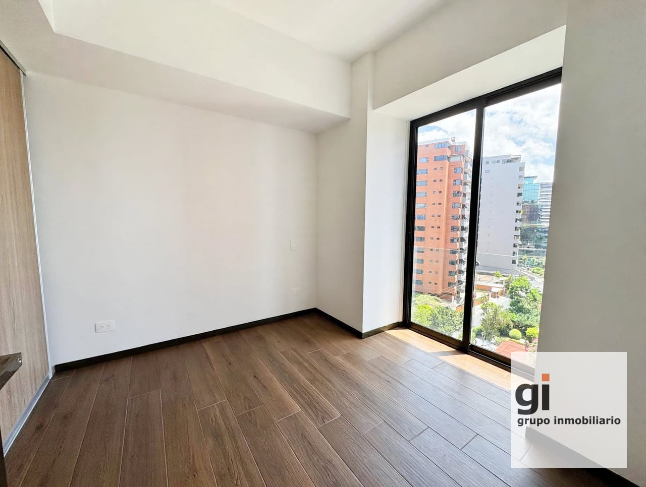 Apartamento de 1 dormitorio en venta por CC La Estación — Apartamento en Venta en Zona 10, Guatemala, Ciudad — foto 2 de 17