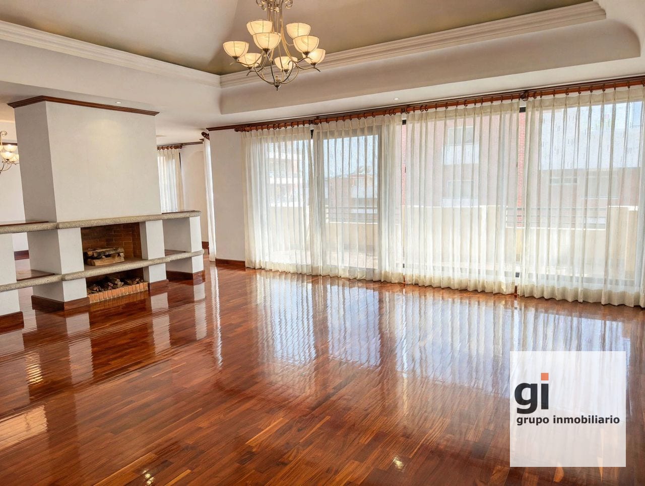 Apartamento de 4 dormitorios amplio en venta en zona 10 — Apartamento en Venta en Zona 10, Guatemala, Ciudad — foto 5 de 7