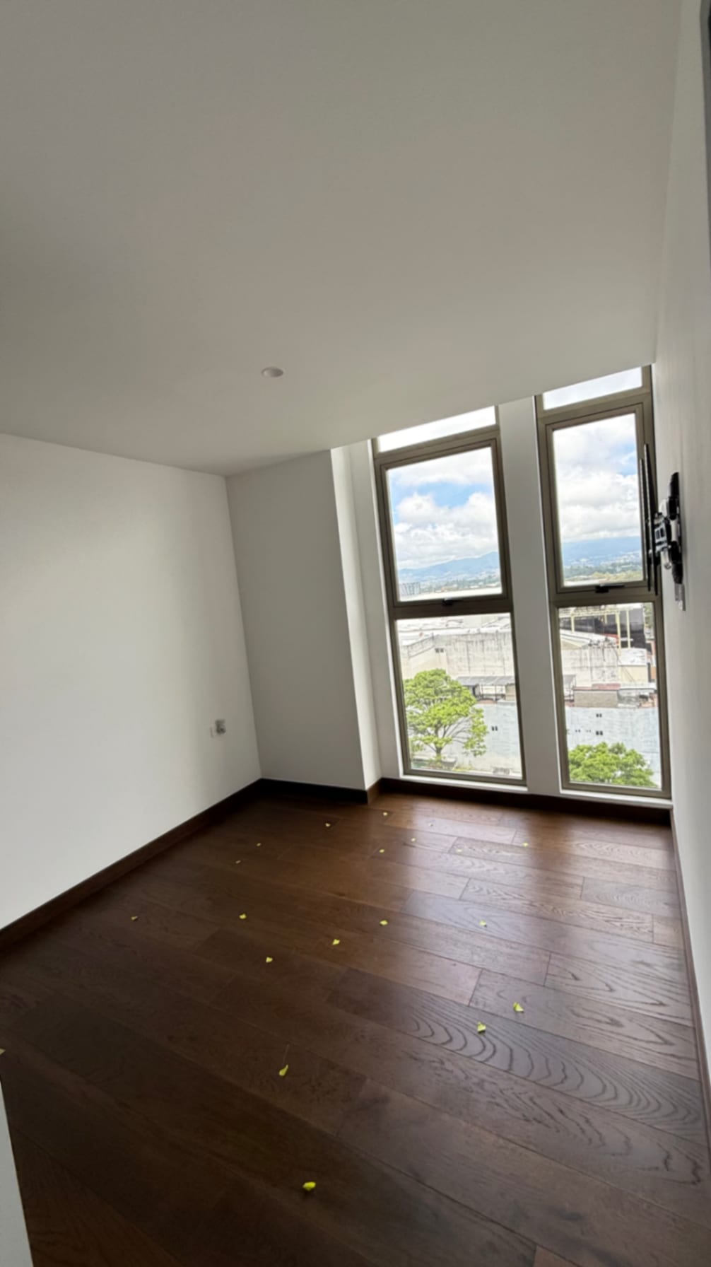 Apartamento en renta Atarah zona 10 — Apartamento en Alquiler en Atarah, Zona 10, Guatemala, Ciudad — foto 7 de 17