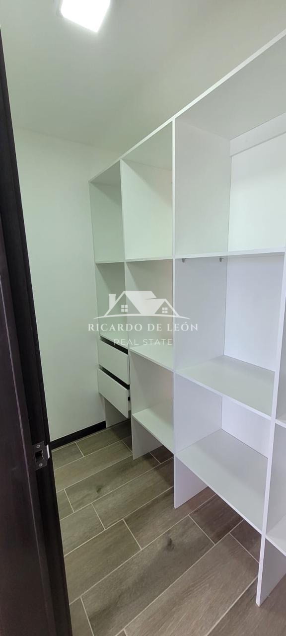 Apartamento con jardín en renta Segheria zona 14 — Apartamento en Alquiler en Segheria, Zona 14, Guatemala, Ciudad — foto 4 de 13