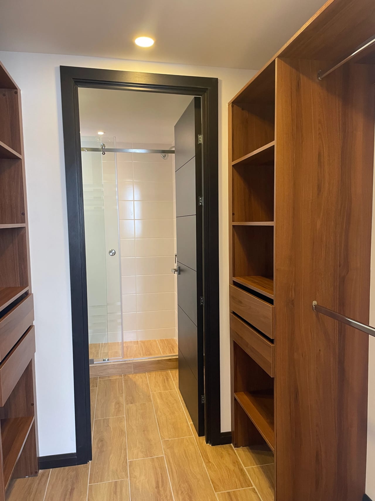 Apartamento Nuevo de 2 Habitaciones en zona 13 — Apartamento en Alquiler en Zona 13, Guatemala, Ciudad — foto 10 de 17