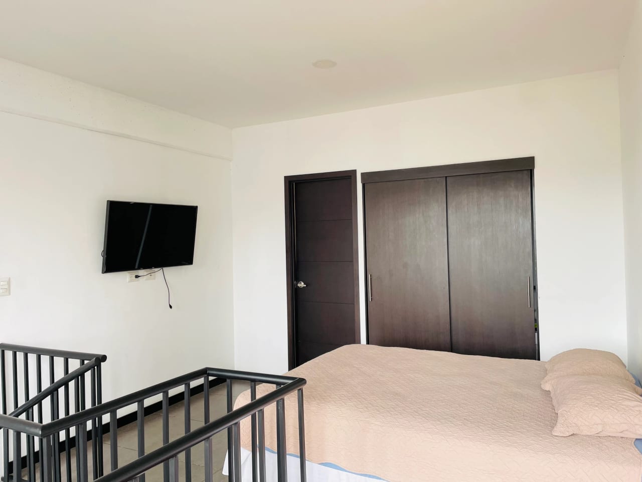 Lindo Apartamento de 1 Habitación con Jardín — Apartamento en Alquiler en Ciudad Vieja, Zona 10, Guatemala, Ciudad — foto 6 de 12