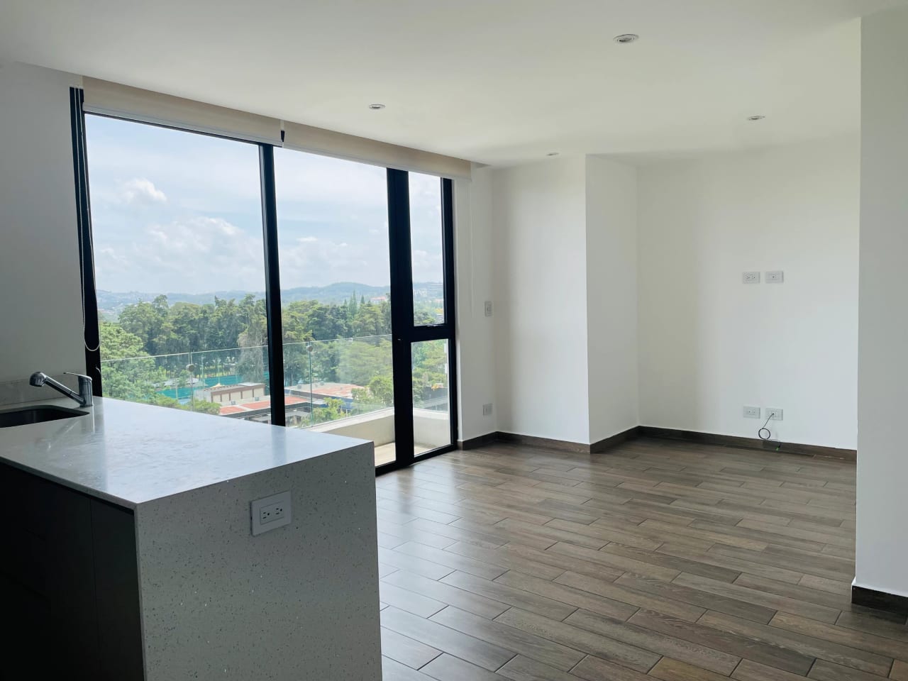Apartamento de 2 Habitaciones en Parque 15 — Apartamento en Alquiler en Parque 15, Zona 15, Guatemala, Ciudad — foto 1 de 14