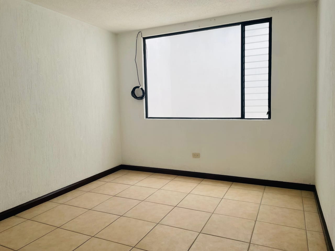 Alquilo Casa en Los Manantiales Km 19 a San José Pinula — Apartamento en Alquiler en San José Pinula, Guatemala, Ciudad — foto 12 de 16