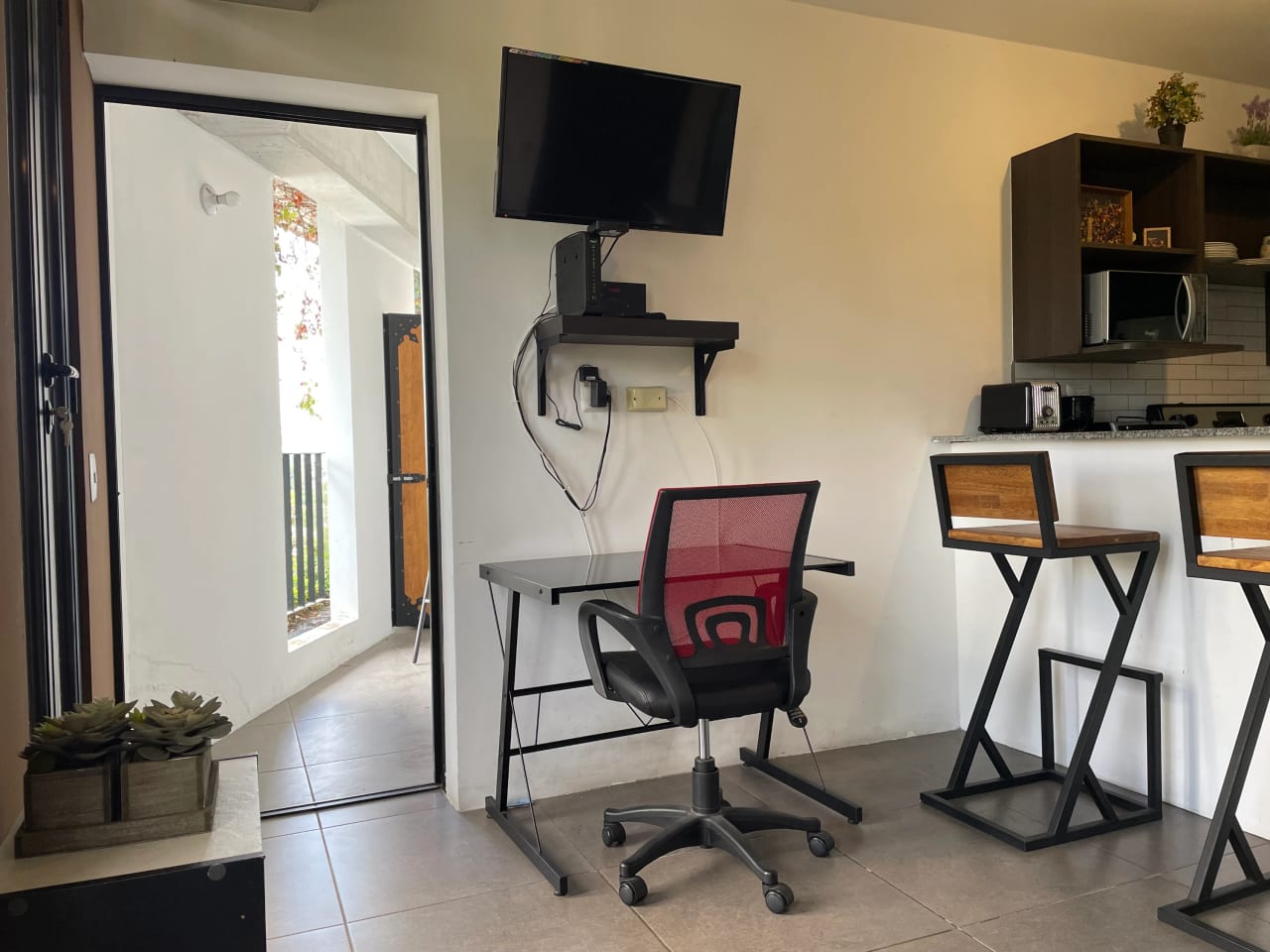 Apartamento Amueblado de 1 Habitación en zona 10 — Apartamento en Alquiler en Ciudad Vieja, Zona 10, Guatemala, Ciudad — foto 4 de 12