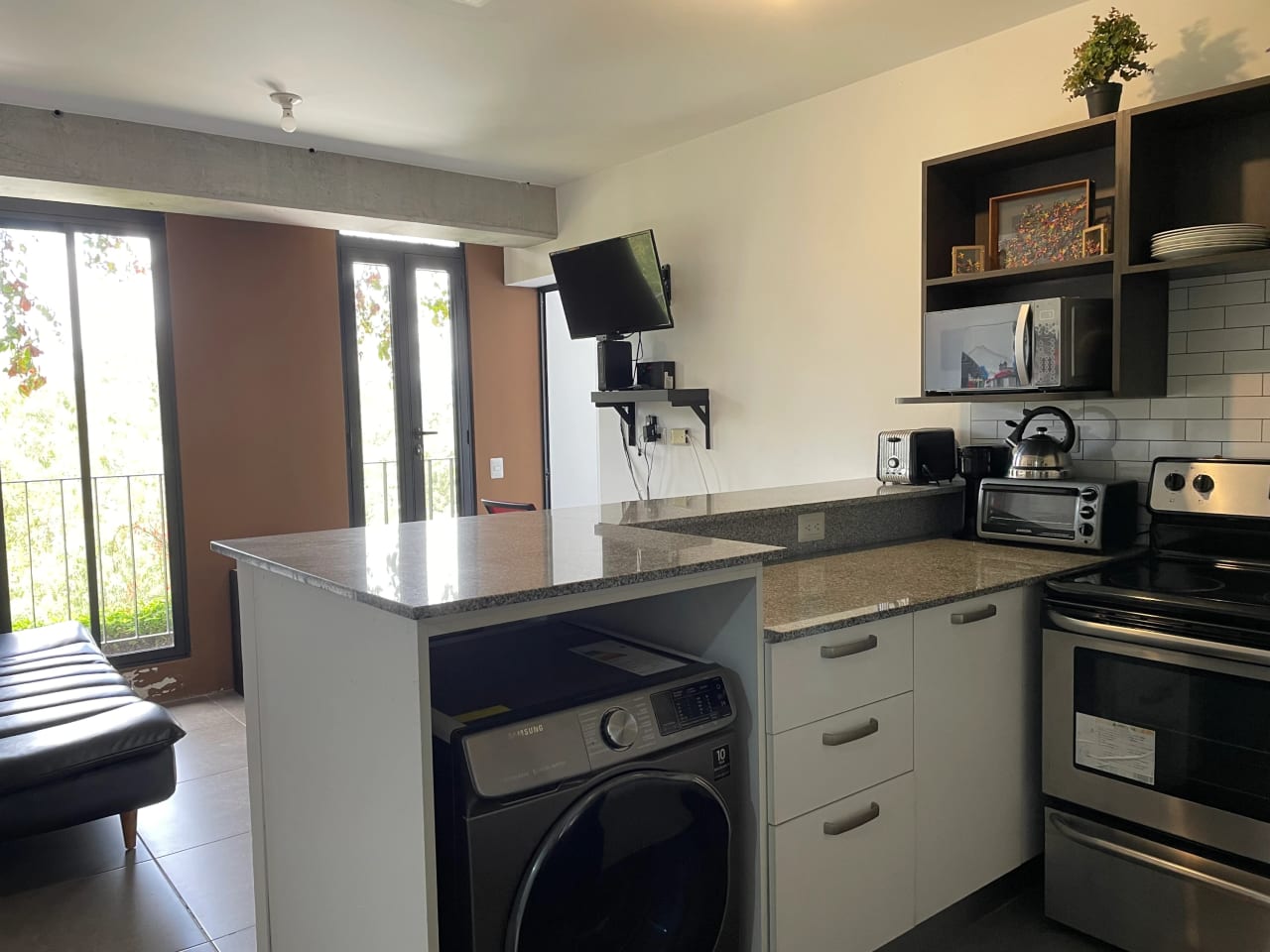 Apartamento Amueblado de 1 Habitación en zona 10 — Apartamento en Alquiler en Ciudad Vieja, Zona 10, Guatemala, Ciudad — foto 6 de 12