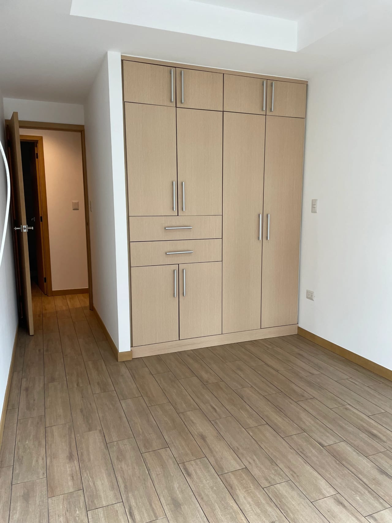 Apartamento de 2 Habitaciones en zona 10 Boulevard Los Próceres — Apartamento en Alquiler en Zona 10, Guatemala, Ciudad — foto 12 de 16