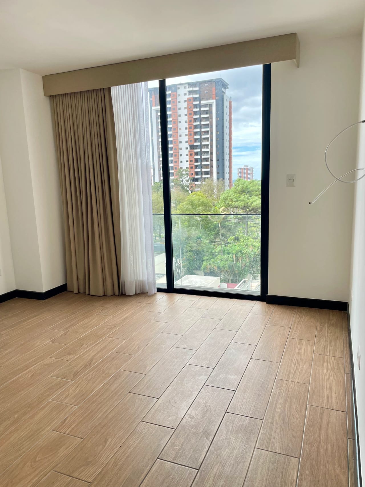 Apartamento de 3 Habitaciones en Vista Hermosa 1 zona 15 — Apartamento en Alquiler en Vista Hermosa I, Zona 15, Guatemala, Ciudad — foto 8 de 17