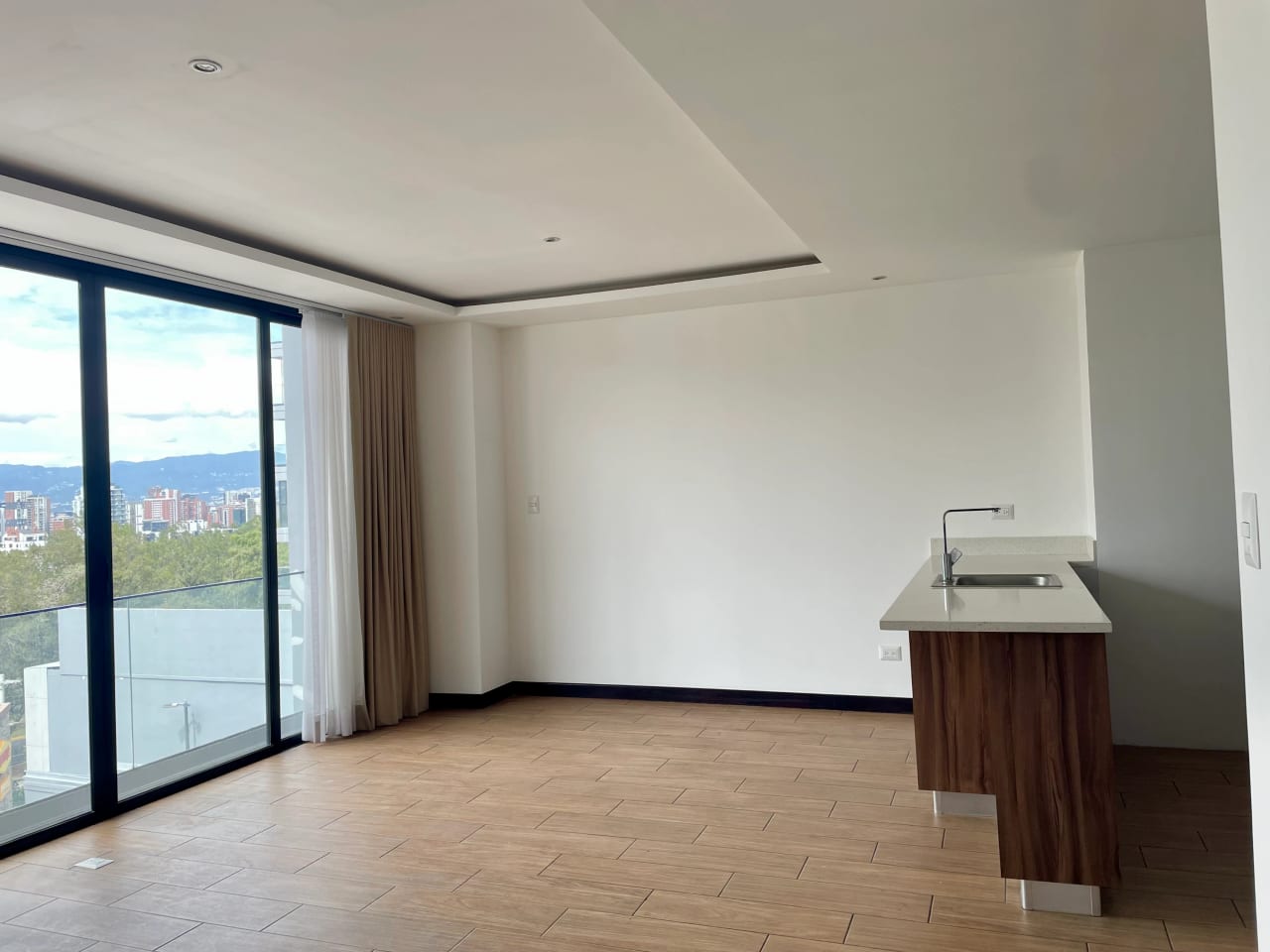 Apartamento de 3 Habitaciones en Vista Hermosa 1 zona 15 — Apartamento en Alquiler en Vista Hermosa I, Zona 15, Guatemala, Ciudad — foto 1 de 16