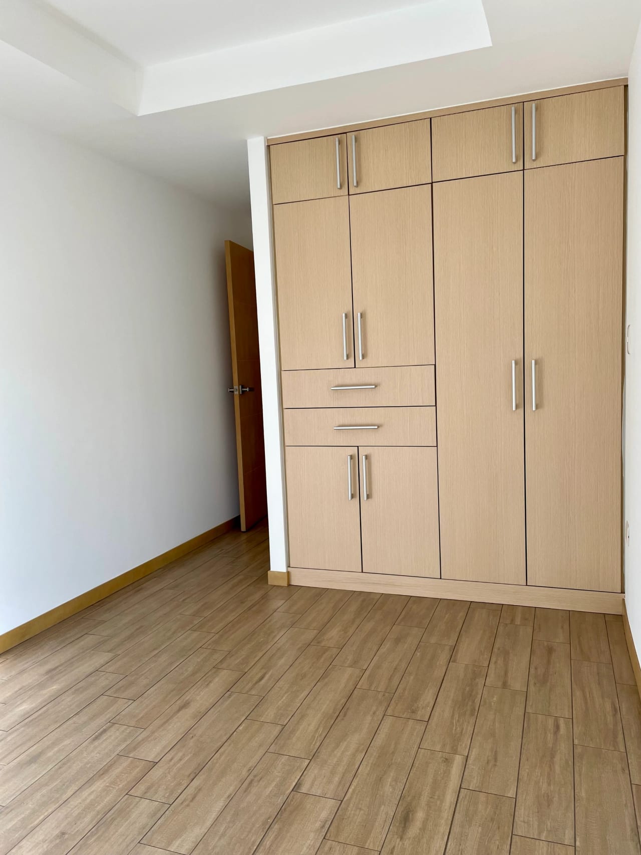 Apartamento de 2 Habitaciones en zona 10 Boulevard Los Próceres — Apartamento en Alquiler en Zona 10, Guatemala, Ciudad — foto 11 de 16