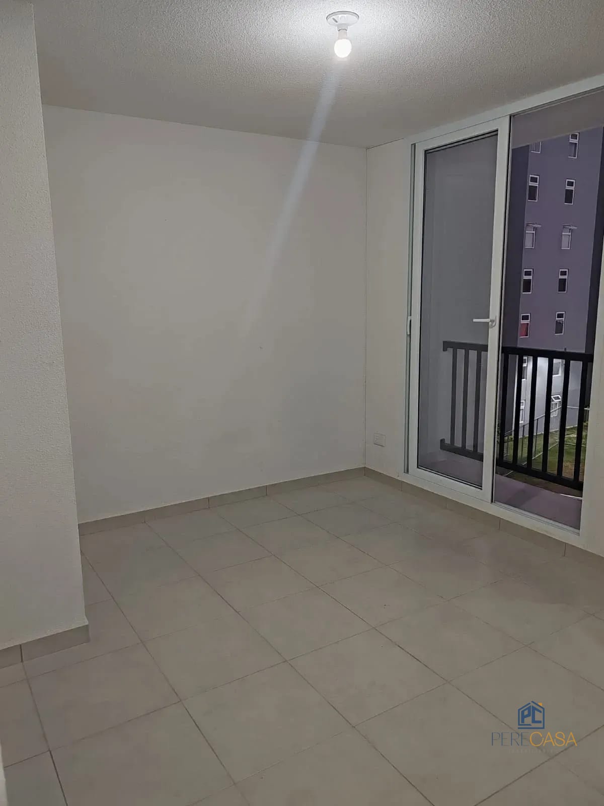 EXCELENTE APARTAMENTO EN VIAS DE SAN RAFAEL ZONA 18 — Apartamento en Alquiler en Zona 18, Guatemala, Ciudad — foto 8 de 9