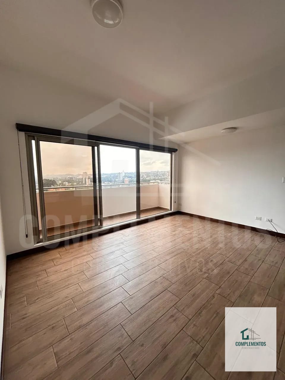 Casalini Diagonal 6, Apartamento en Renta zona 10 — Apartamento en Alquiler en Casalini Diagonal 6, Zona 10, Guatemala, Ciudad — foto 4 de 10