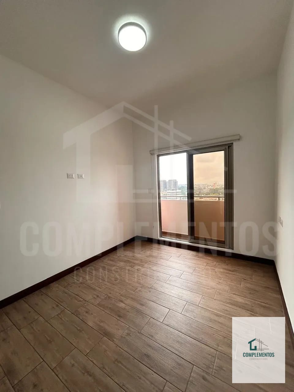 Casalini Diagonal 6, Apartamento en Renta zona 10 — Apartamento en Alquiler en Casalini Diagonal 6, Zona 10, Guatemala, Ciudad — foto 6 de 10