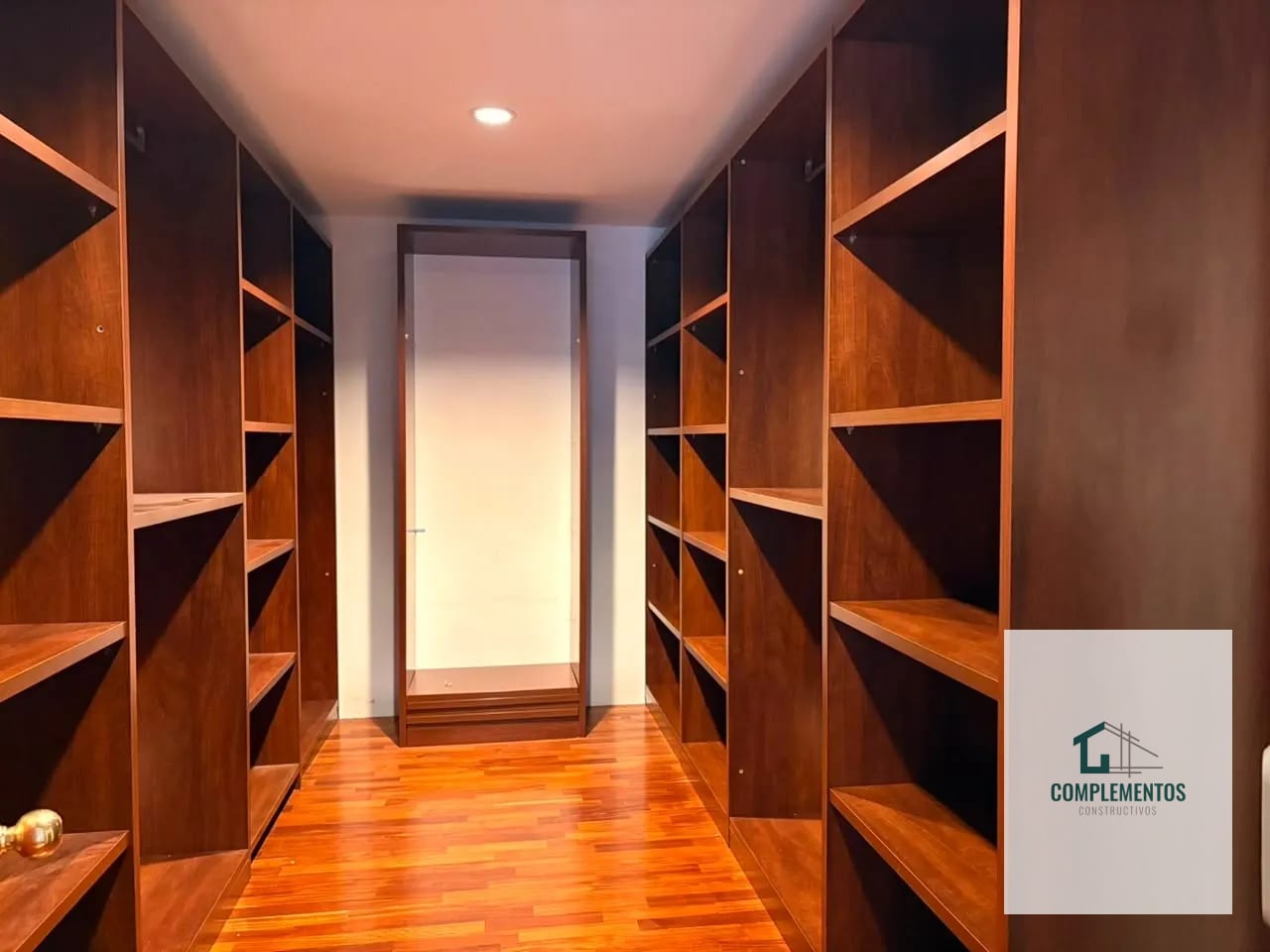 Tiffany 1, Apartamento en renta en zona 10, 3hab, 350m² — Apartamento en Alquiler en Tiffany, Zona 10, Guatemala, Ciudad — foto 3 de 6