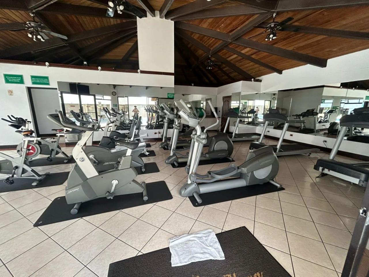 APARTAMENTO EN VENTA EN ZONA 14 PACIFICA PLAZA — Apartamento en Venta en Pacífica Plaza, Zona 14, Guatemala, Ciudad — foto 3 de 17