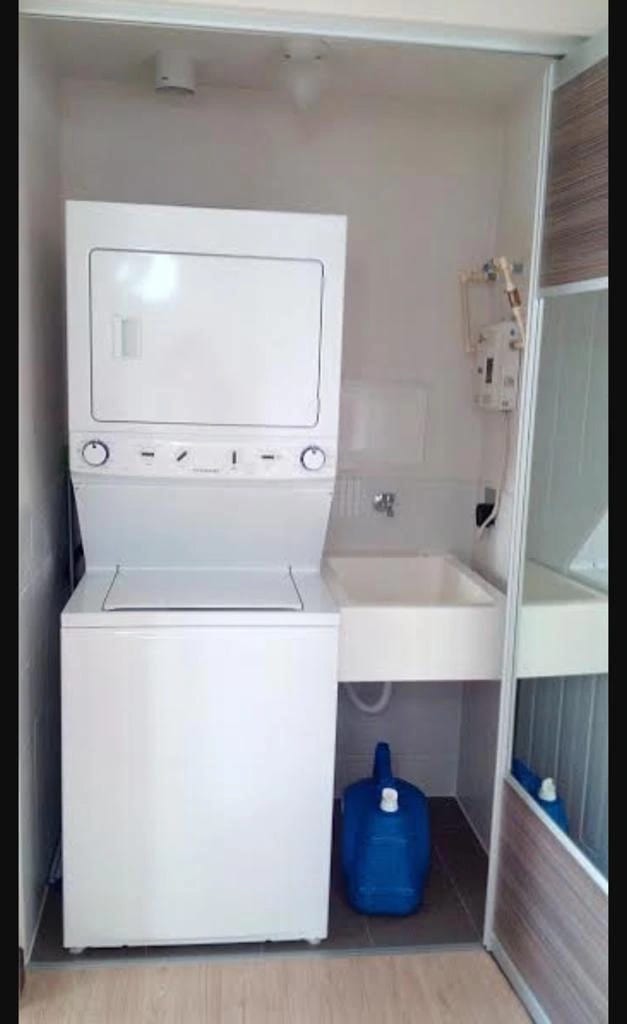 VENDO / RENTO APARTAMENTO EN EDIFICIO VEINTI4 ZONA 10 — Apartamento en Alquiler en Veinti4, Zona 10, Guatemala, Ciudad — foto 5 de 17