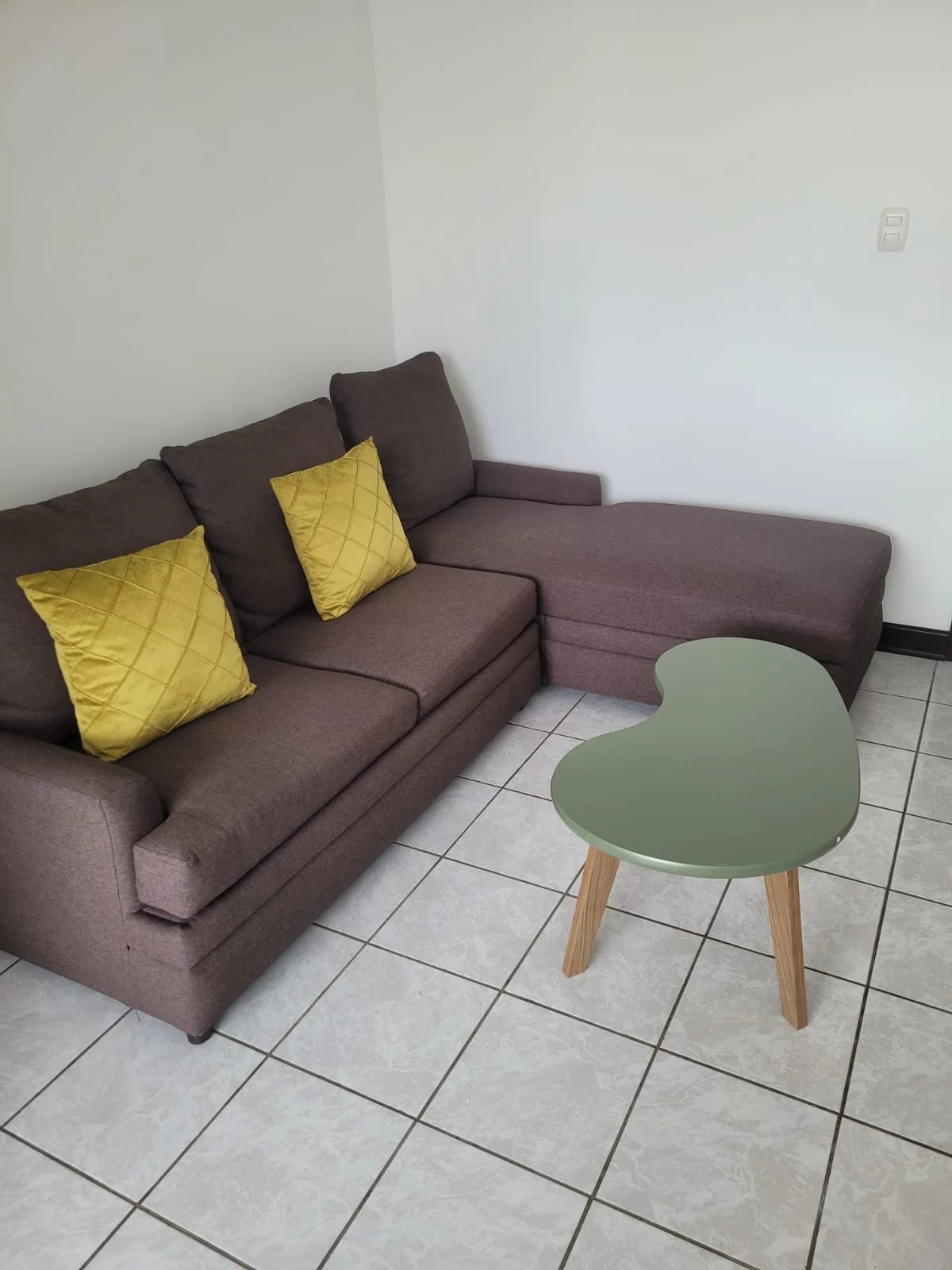ALQUILO APARTAMENTO EN EDIFICIO PEQUEÑO HACIENDA REAL ZONA 16 — Apartamento en Alquiler en Hacienda Real, Zona 16, Guatemala, Ciudad — foto 4 de 6