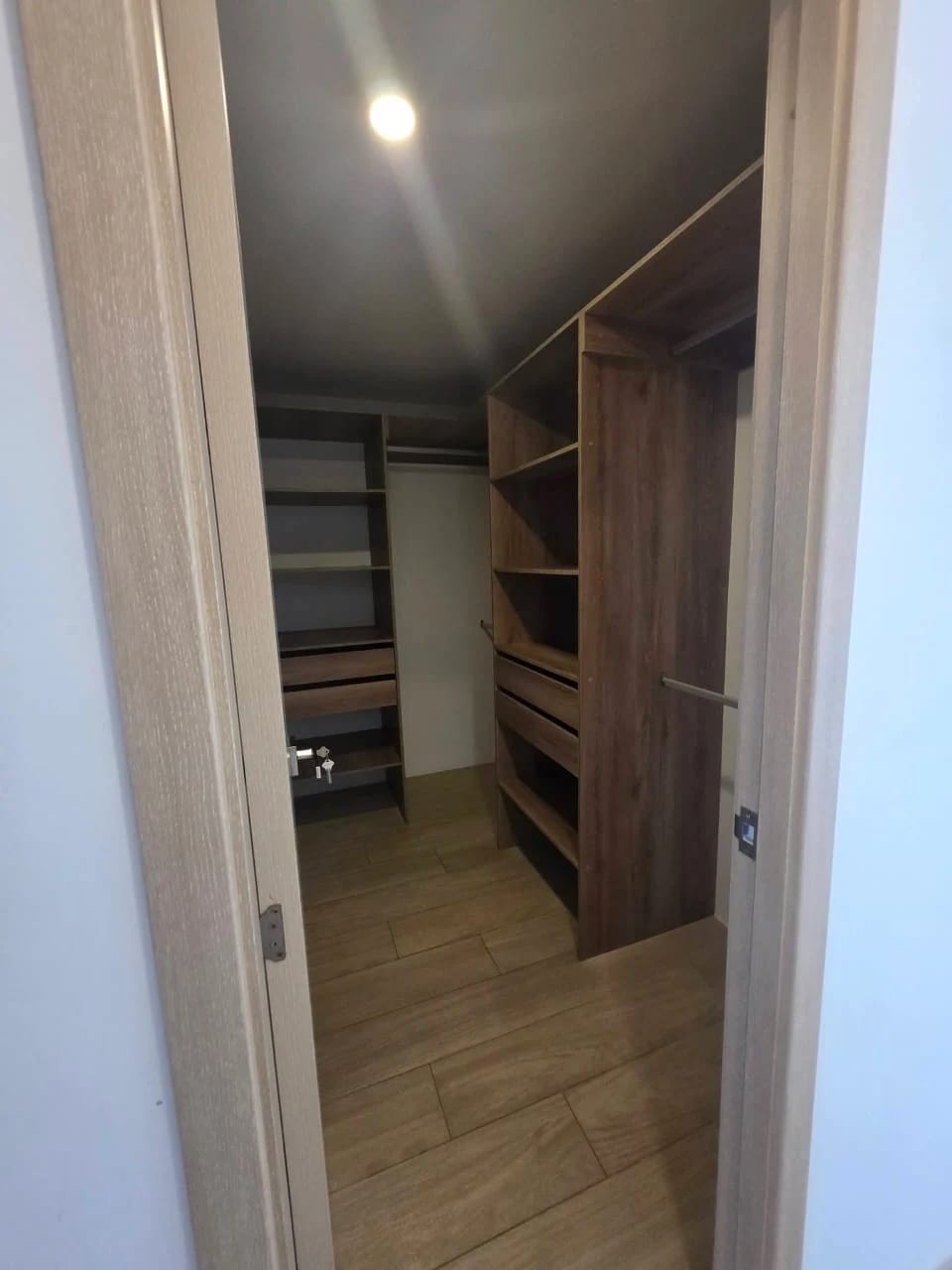 Apartamento en Venta y Renta, Zona 10 en Edificio Meraki +1 — Apartamento en Venta en Meraki Z10, Zona 10, Guatemala, Ciudad — foto 5 de 14