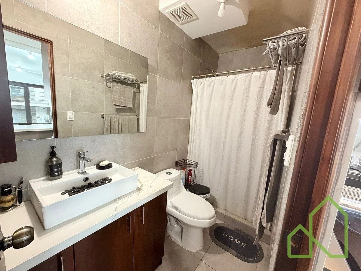 Apartamento Amueblado en Venta en VHI zona 15 - 4