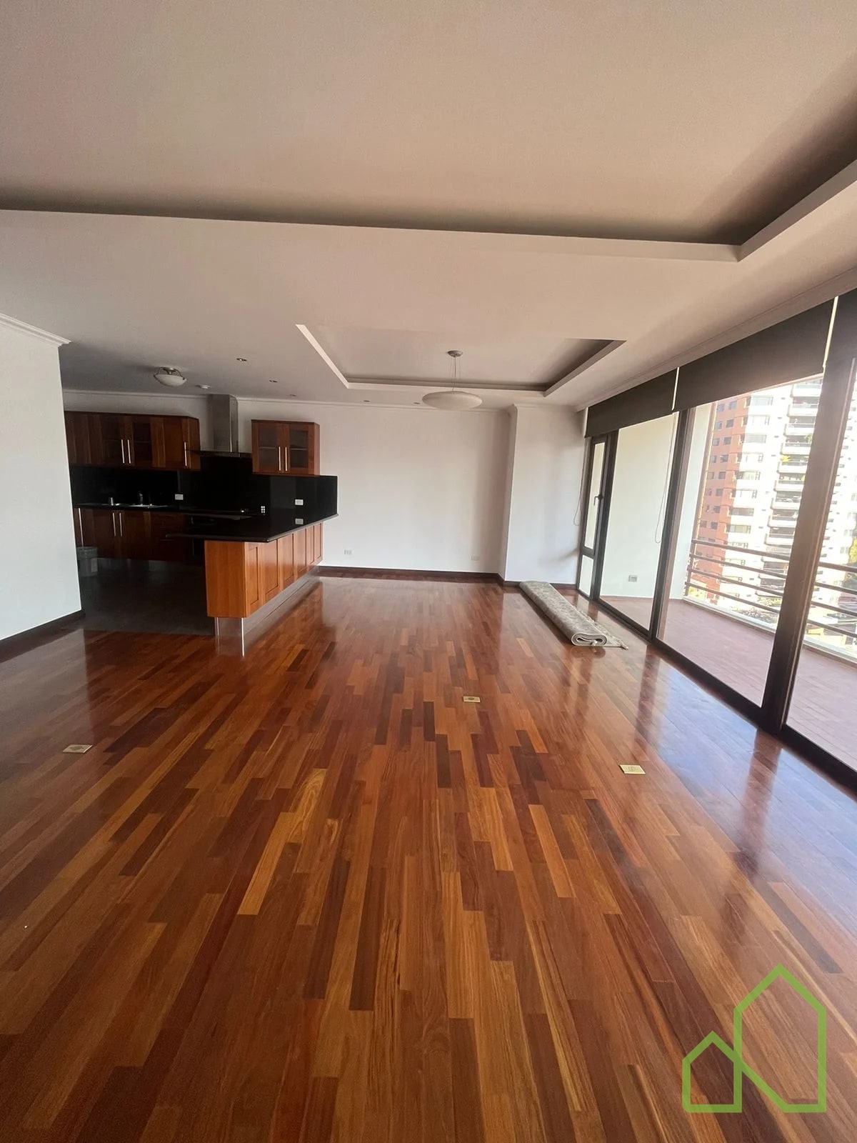 Apartamento en Venta, Edificio Casa Rialto zona 14 para Inversión - 1