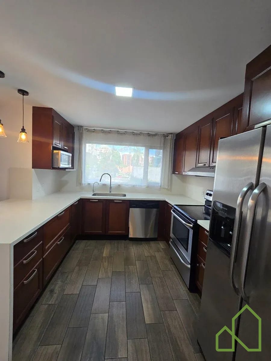 Amplio Apartamento en Renta o Venta en zona 10 — Apartamento en Alquiler en Verona, Zona 10, Guatemala, Ciudad — foto 4 de 9