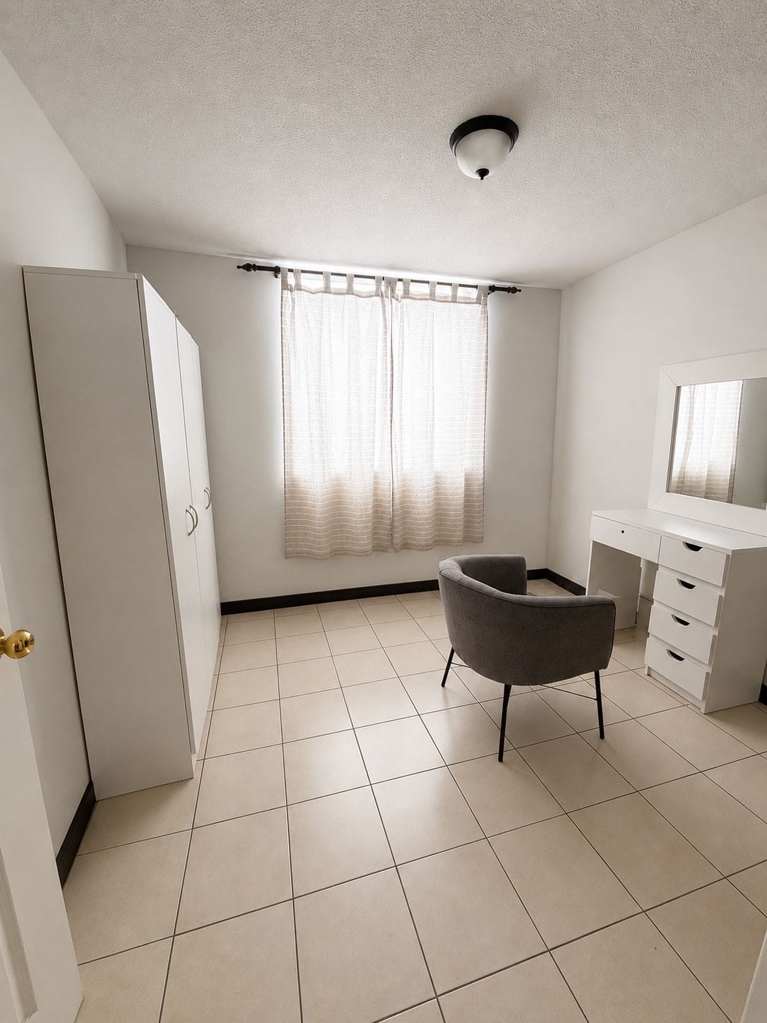 Apartamento en Renta cañadas de Mariscal zona 11 — Apartamento en Alquiler en Cañadas del Mariscal, Zona 11, Guatemala, Ciudad — foto 8 de 12