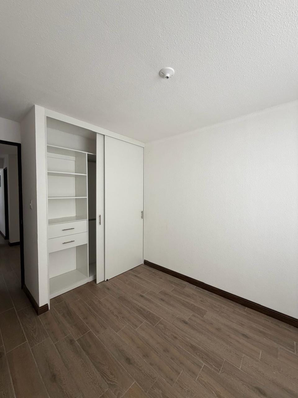 Apartamento en renta primer nivel San Nicolás del Bosque — Apartamento en Alquiler en Zona 4 Mixco, Guatemala, Ciudad — foto 5 de 11