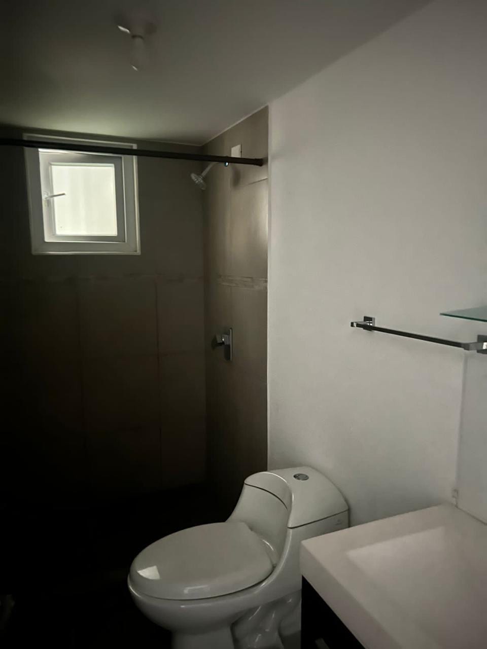Apartamento Primer Nivel Parque 11 — Apartamento en Alquiler en Parque 11, Zona 11, Guatemala, Ciudad — foto 13 de 14