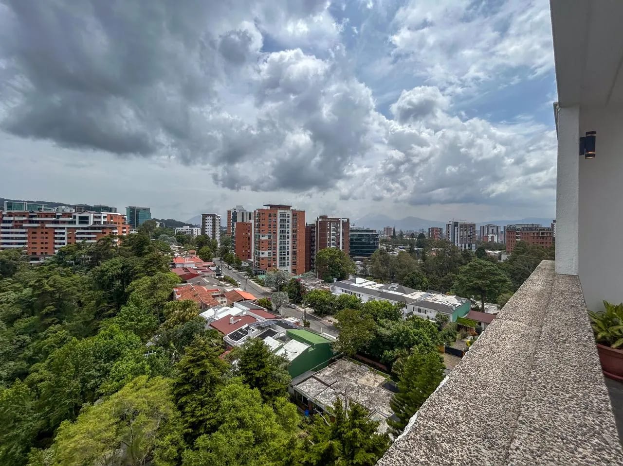 Lindo Penthouse en Venta Zona 15, Vista Hermosa 1 — Apartamento en Venta en Zona 15, Guatemala, Ciudad — foto 1 de 16