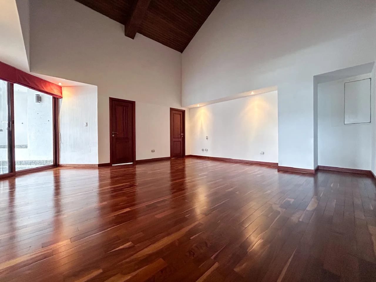 Lindo Penthouse en Venta Zona 15, Vista Hermosa 1 — Apartamento en Venta en Zona 15, Guatemala, Ciudad — foto 8 de 16