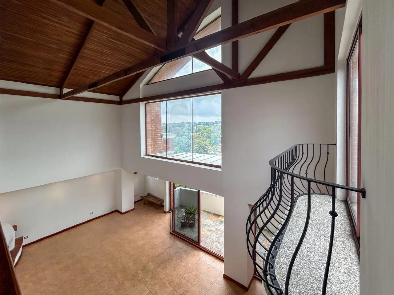 Lindo Penthouse en Venta Zona 15, Vista Hermosa 1 — Apartamento en Venta en Zona 15, Guatemala, Ciudad — foto 13 de 16