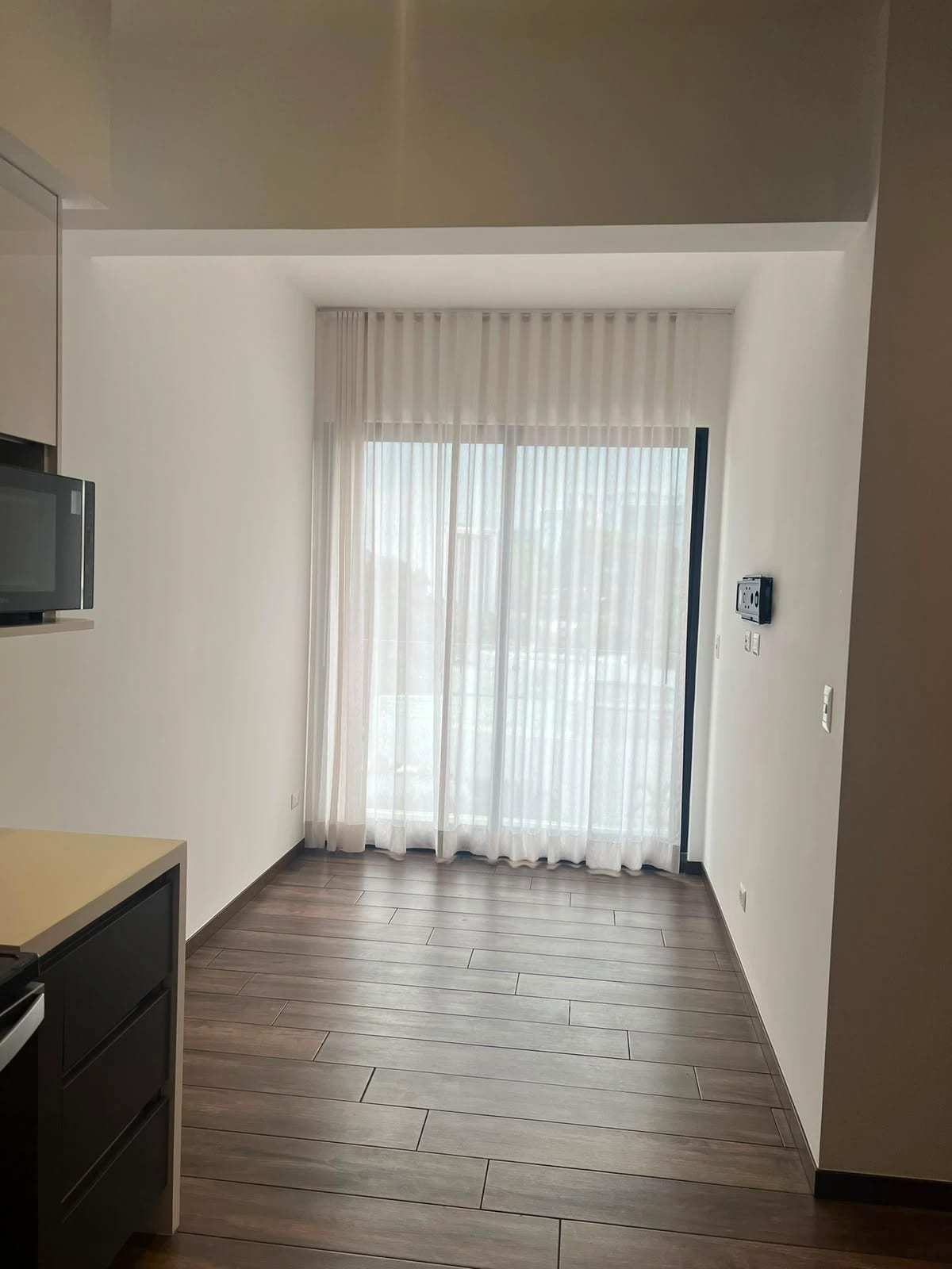 Apartamento en renta, zona 10 — Apartamento en Alquiler en Brunelo, Zona 10, Guatemala, Ciudad — foto 4 de 10