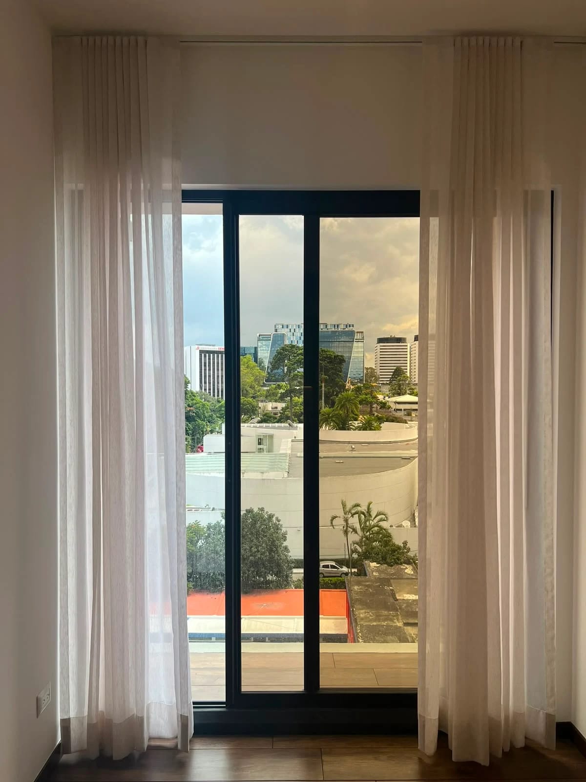 Apartamento en renta, zona 10 — Apartamento en Alquiler en Brunelo, Zona 10, Guatemala, Ciudad — foto 7 de 10