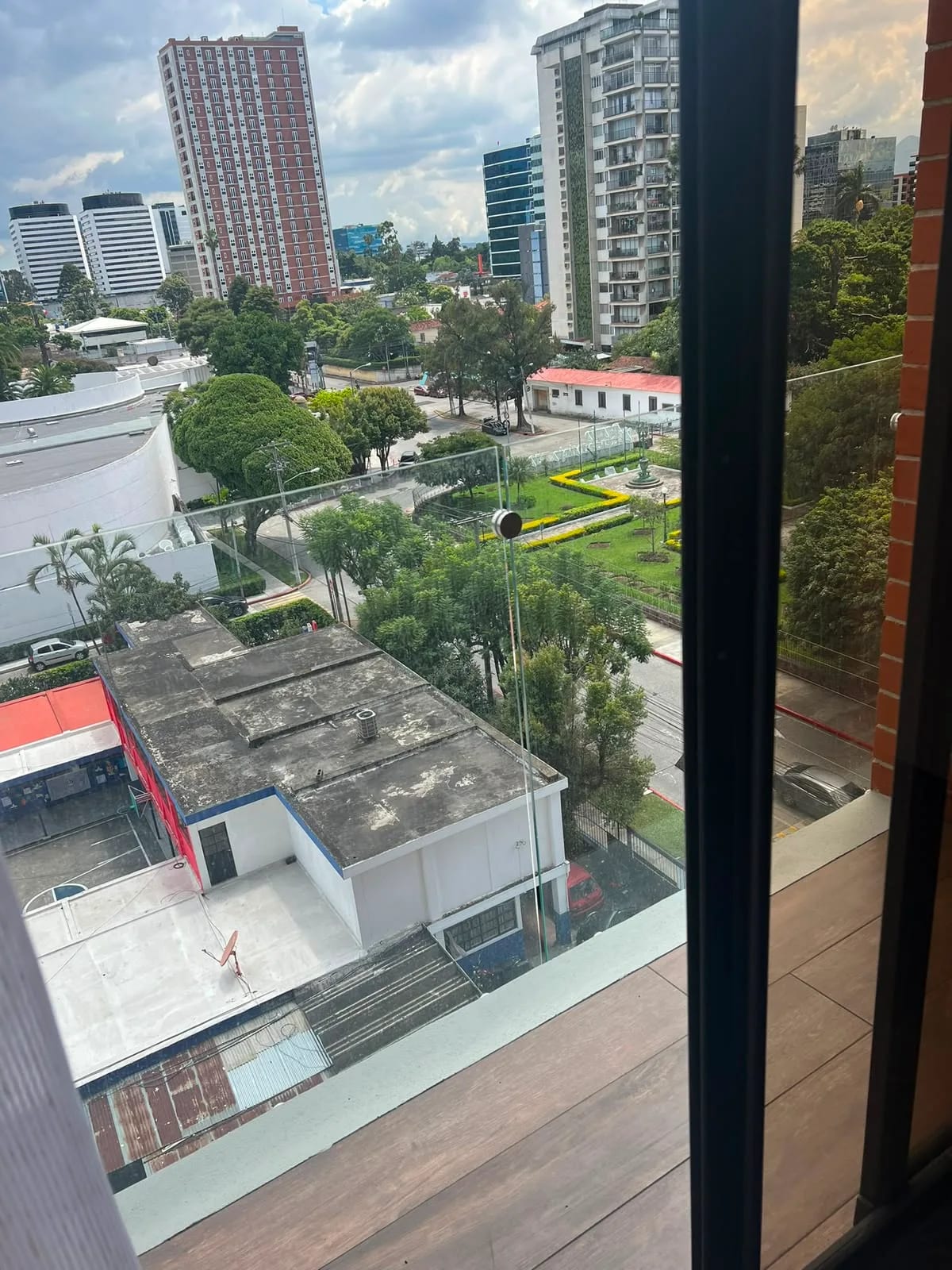 Apartamento en renta, zona 10 — Apartamento en Alquiler en Brunelo, Zona 10, Guatemala, Ciudad — foto 10 de 10