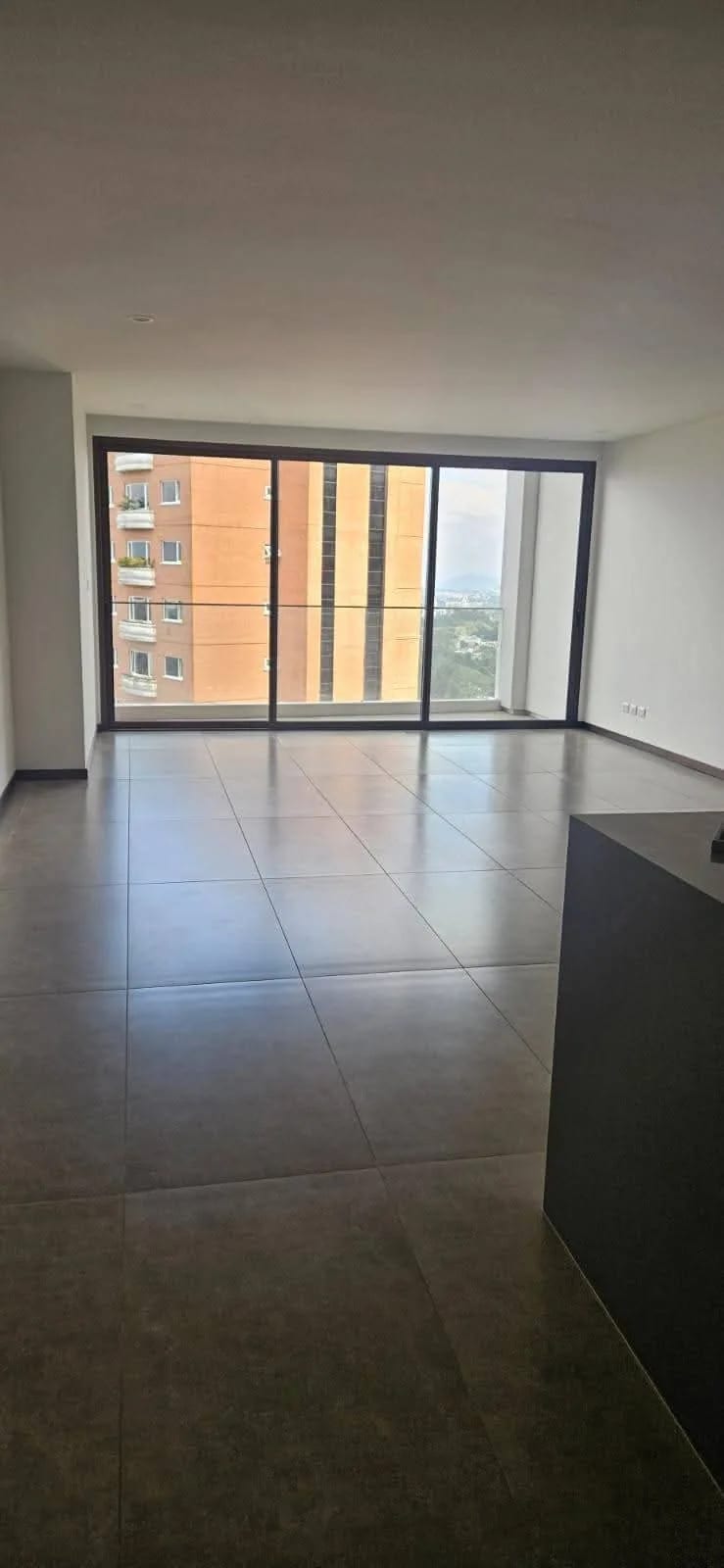 Amplio e iluminado apartamento en venta Albero San Lazaro zona 15 — Apartamento en Venta en Albero San Lazaro, Zona 15, Guatemala, Ciudad — foto 3 de 10