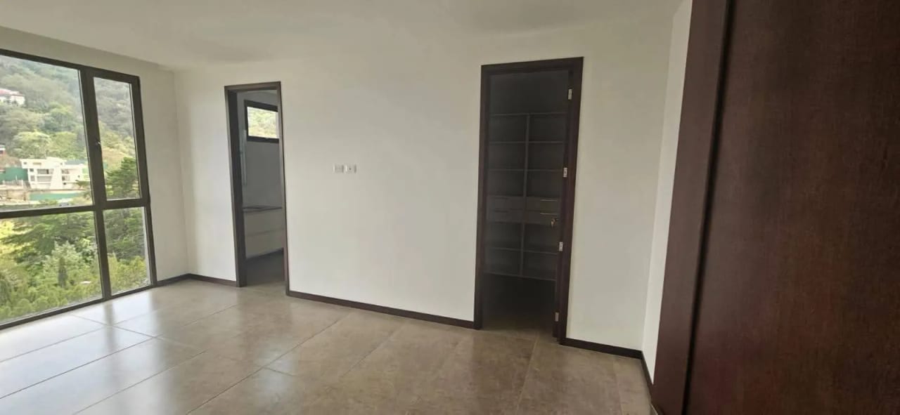 Amplio e iluminado apartamento en venta Albero San Lazaro zona 15 — Apartamento en Venta en Albero San Lazaro, Zona 15, Guatemala, Ciudad — foto 4 de 10