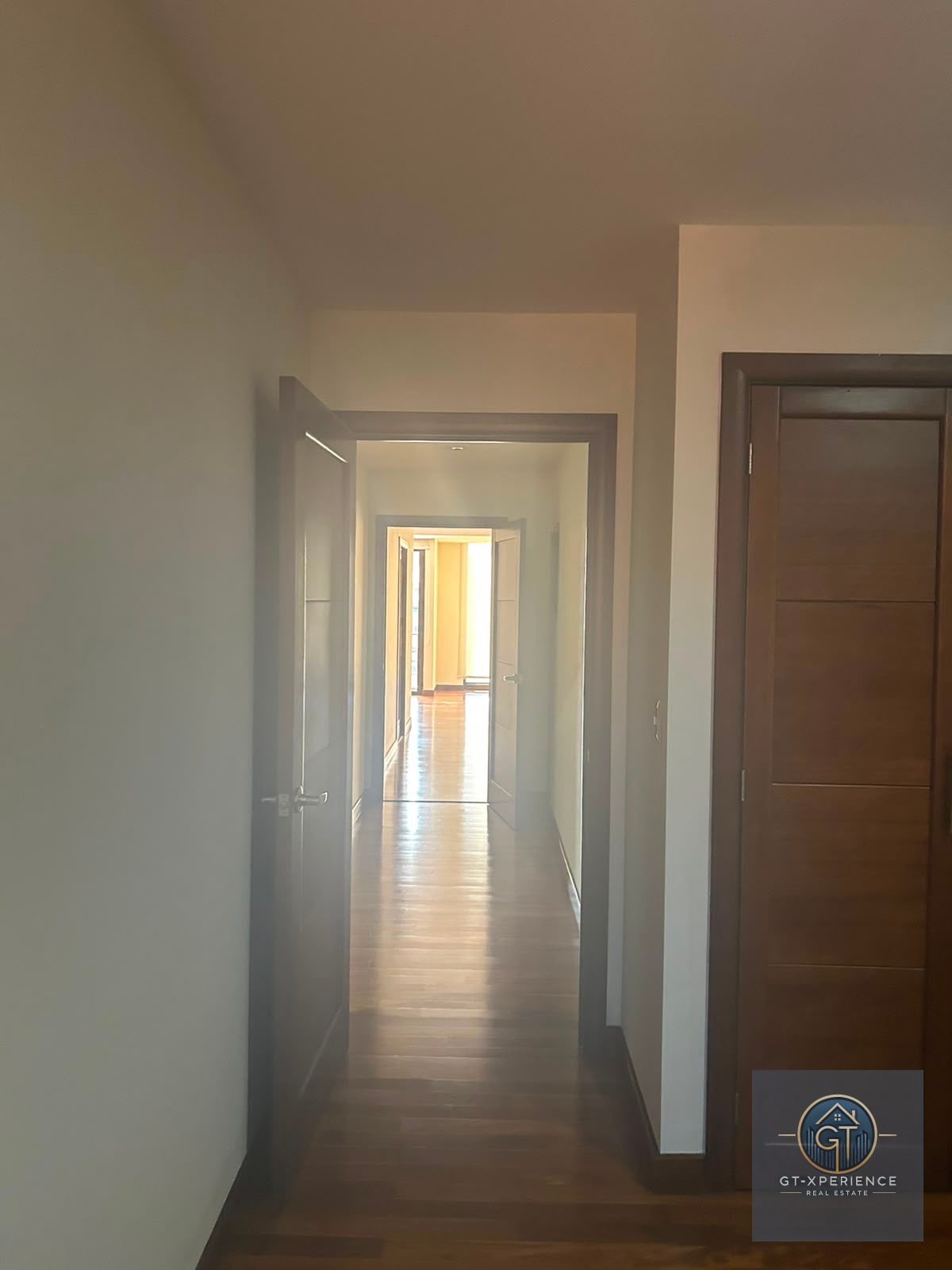 Lindo apartamento en renta en Esificio de Zona 10 — Apartamento en Alquiler en Zona 10, Guatemala, Ciudad — foto 4 de 8
