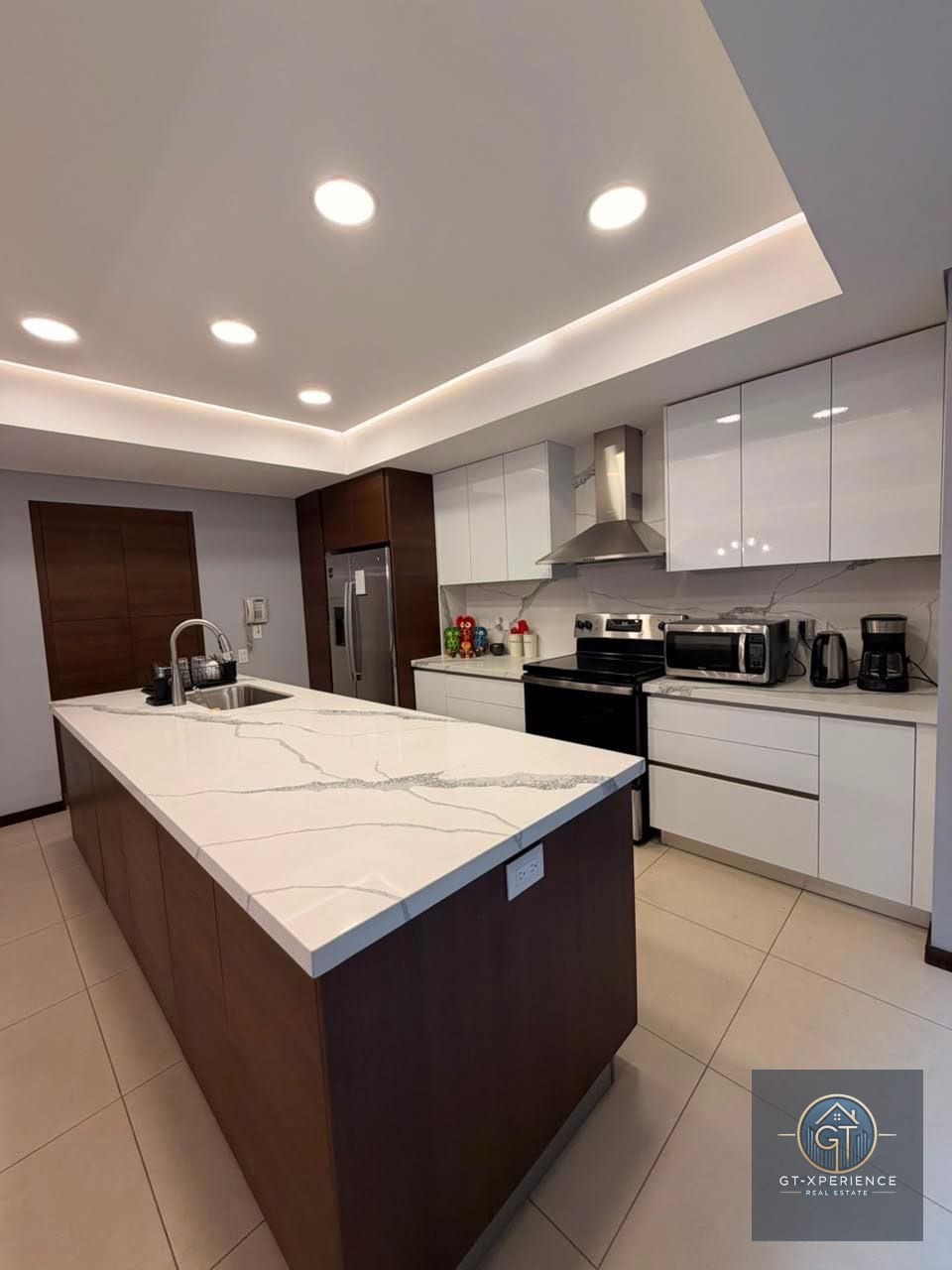Lindo apartamento en venta en Edificio Atenas, en zona 14 — Apartamento en Venta en Zona 14, Guatemala, Ciudad — foto 3 de 9
