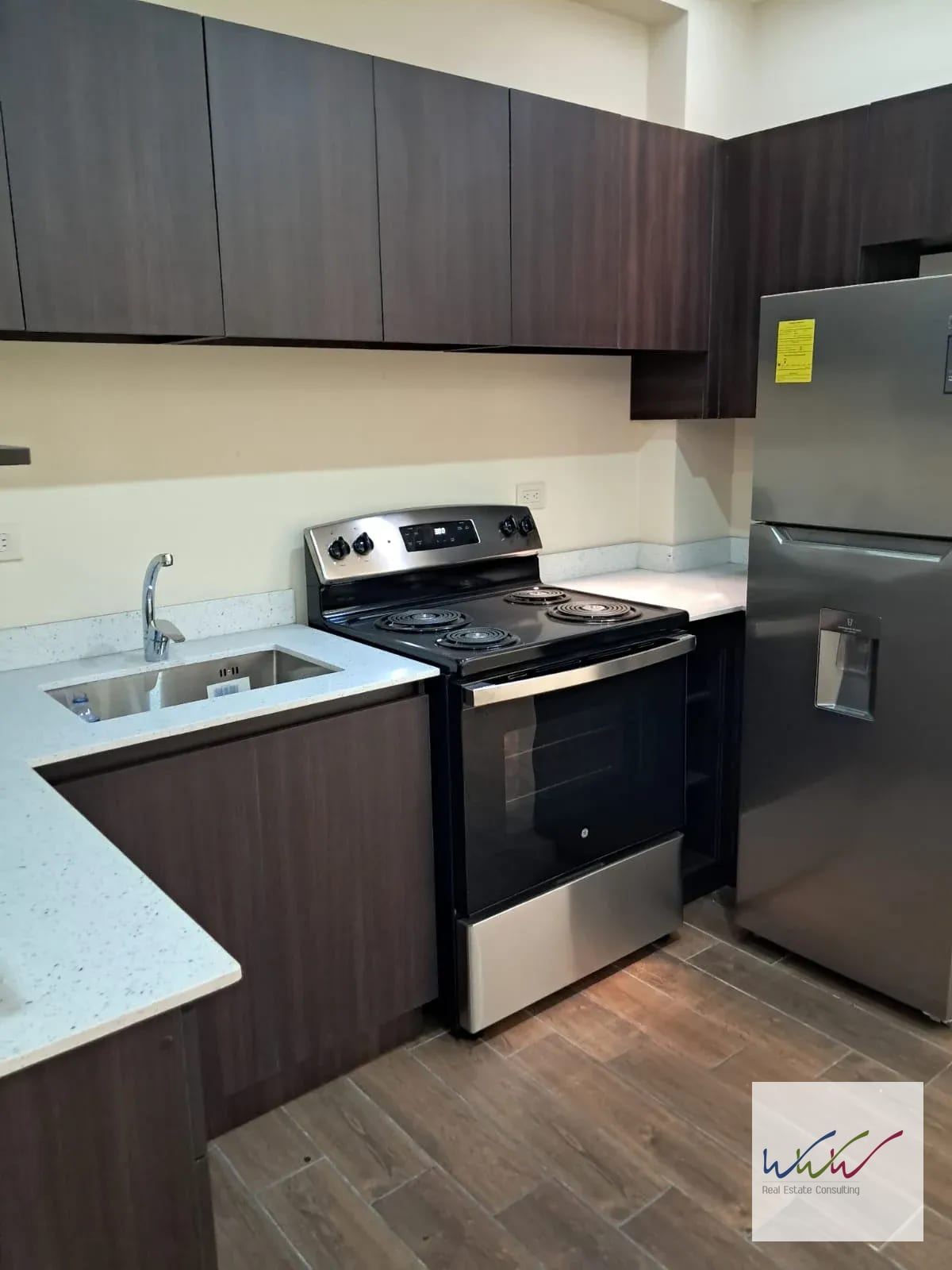 Rento apartamento en Diagonal 6, Zona 10 — Apartamento en Alquiler en Zona 10, Guatemala, Ciudad — foto 4 de 13