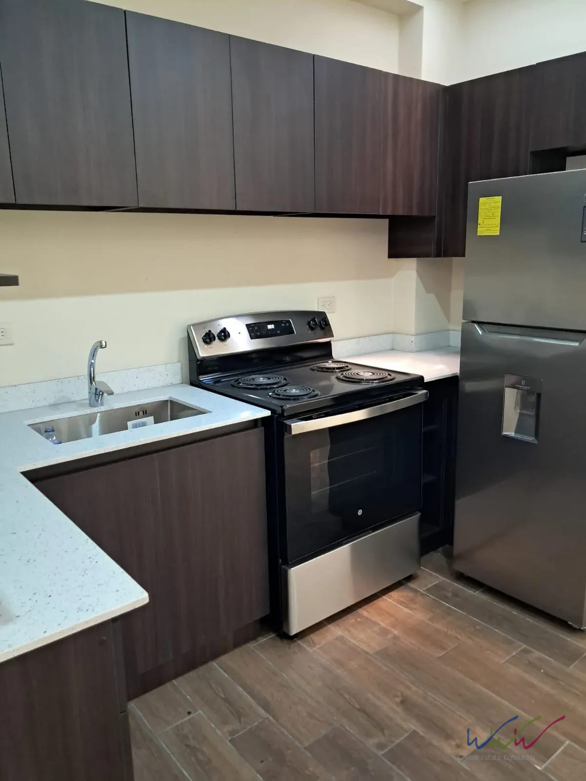 Rento apartamento en Diagonal 6, Zona 10 — Apartamento en Alquiler en Zona 10, Guatemala, Ciudad — foto 4 de 13