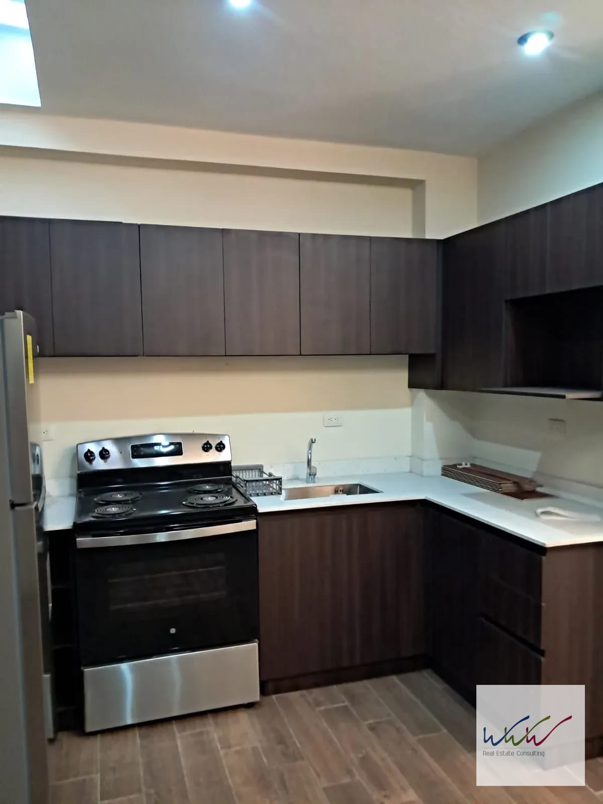 Rento apartamento en Diagonal 6, zona 10 — Apartamento en Alquiler en Zona 10, Guatemala, Ciudad — foto 4 de 9
