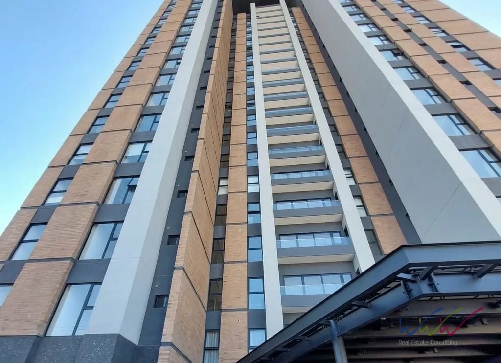 Rento apartamento en Parque 10, Zona 10 — Apartamento en Alquiler en Zona 10, Guatemala, Ciudad — foto 1 de 11
